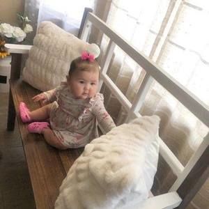 Meet your Posher, Daniela